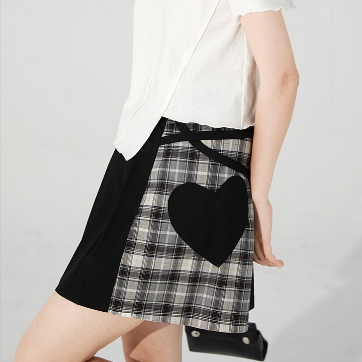 Black plaid pleated love stitching A-line skirt