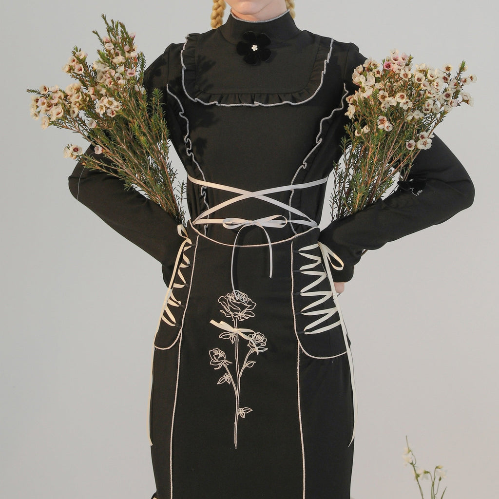 Galaxy rose embroidery black fishtail skirt - MEIMMEIM(メイムメイム)